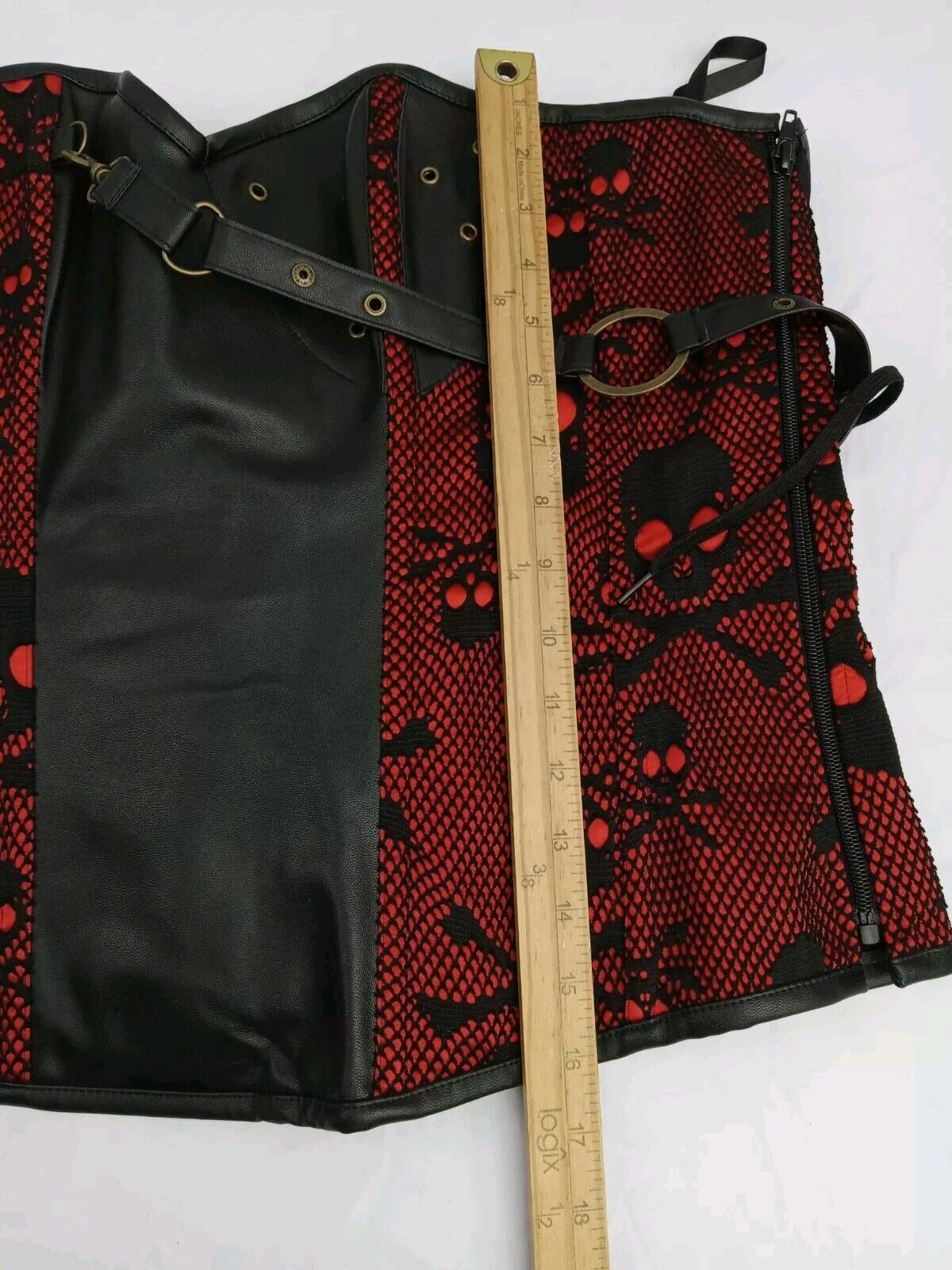 Foto 7 di 21