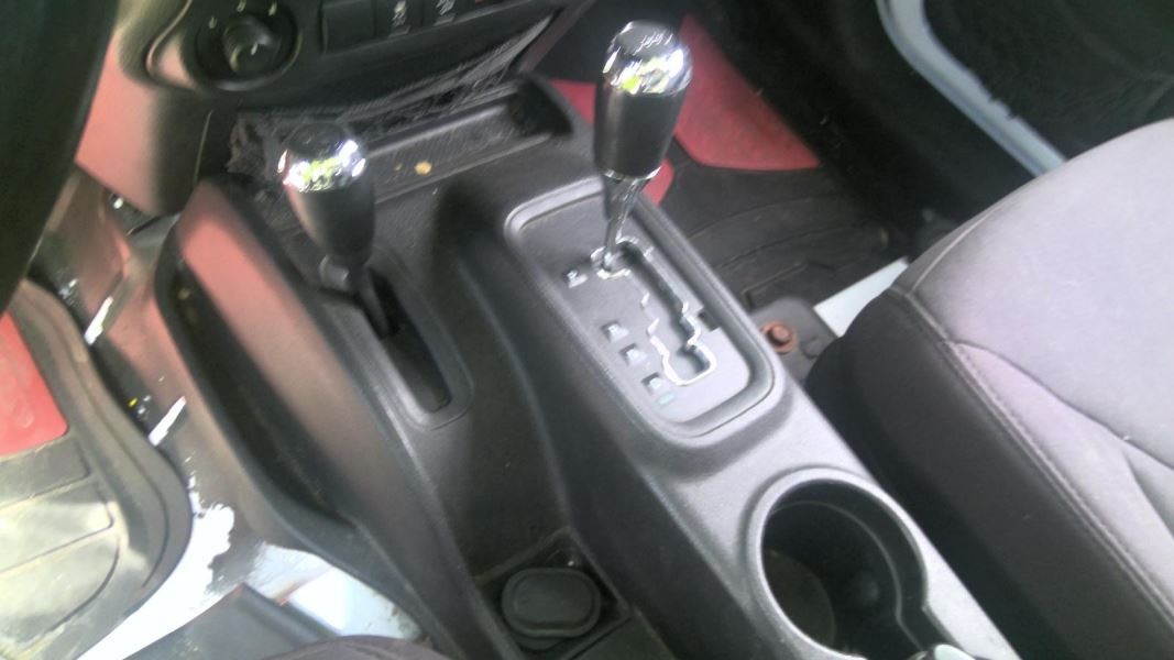 Driver Corner/Park Light VIN W 6th Digit Jk Body Fits 07-18 WRANGLER 2236434 thumbnail 18