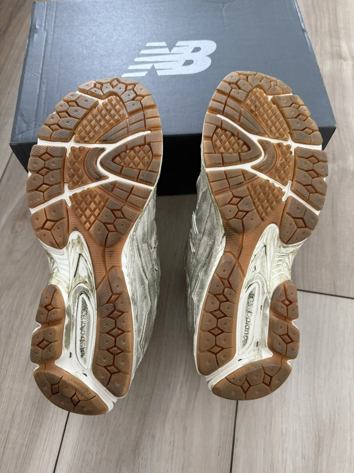 New Balance 2002R Protection Pack “Distressed” size 10.5M - Image 4 of 4