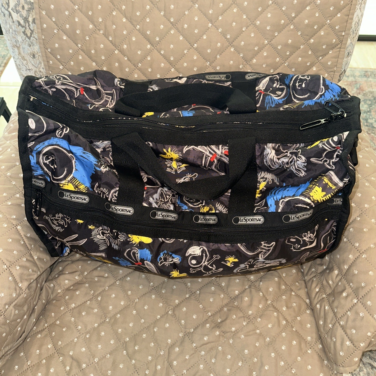 LeSportsac Peanuts Charlie Brown Woodstock And Snoopy Black Crossbody