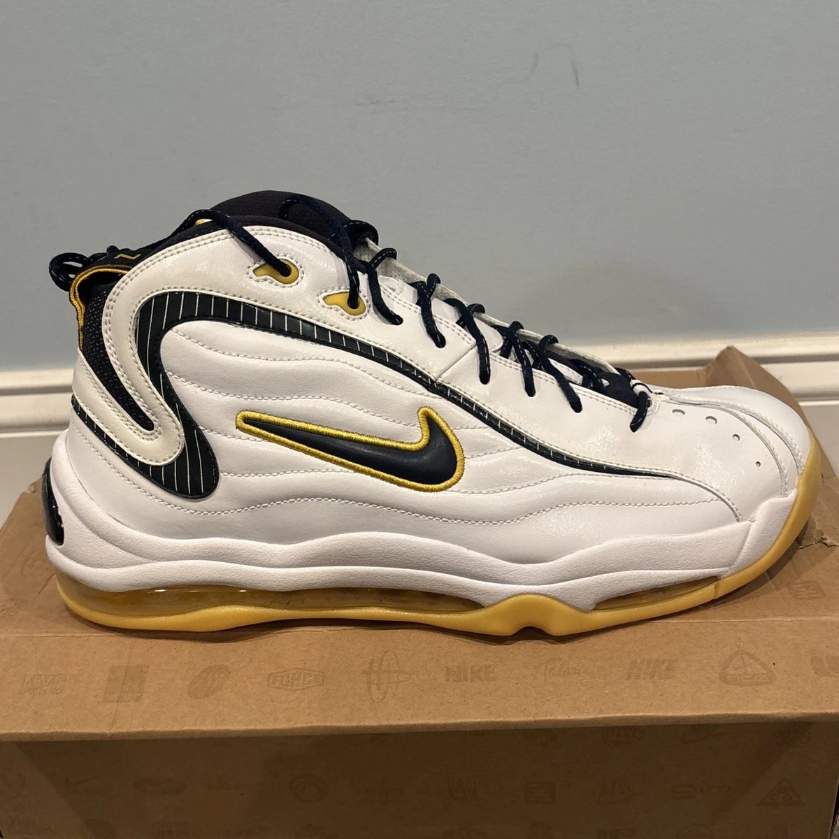 Og Reggie Miller Nike uptempo just released Throwback to 1997! ? The Nike Air Total Max Uptempo takes  main image 4