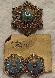 VTG Albert Weiss Aurora Borealis Brooch Earring Set On Original Card Demi Parure