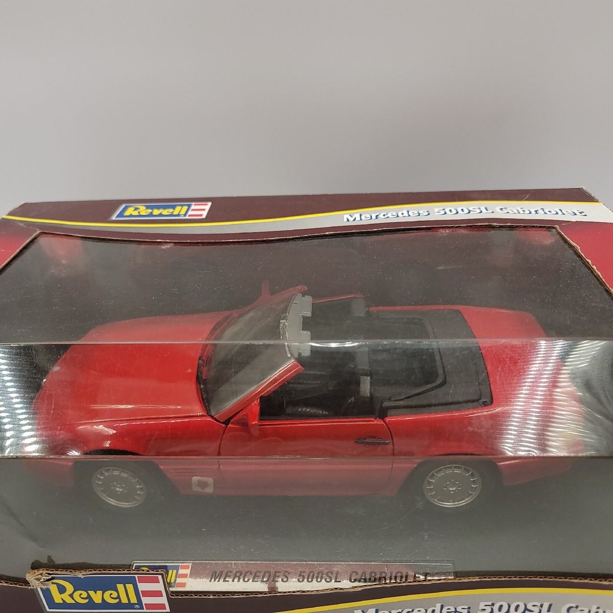 Revell Masterpieces 1:18 Mercedes-Benz 500SL Cabriolet Convertible