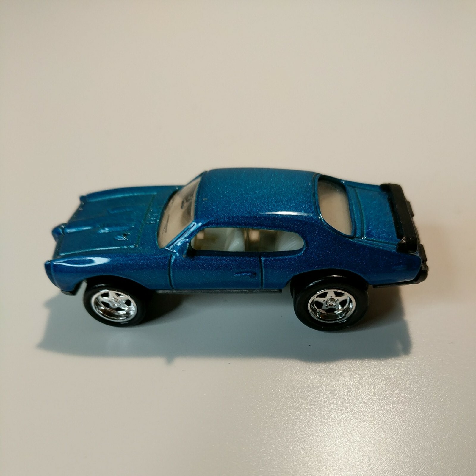 Picture 1 of 6
