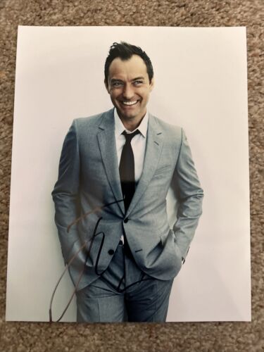Jude Law Autograph 10x8 Signed Photo. Fantastic Beasts, Alfie, Sherlock Holmes. - Picture 1 of 2