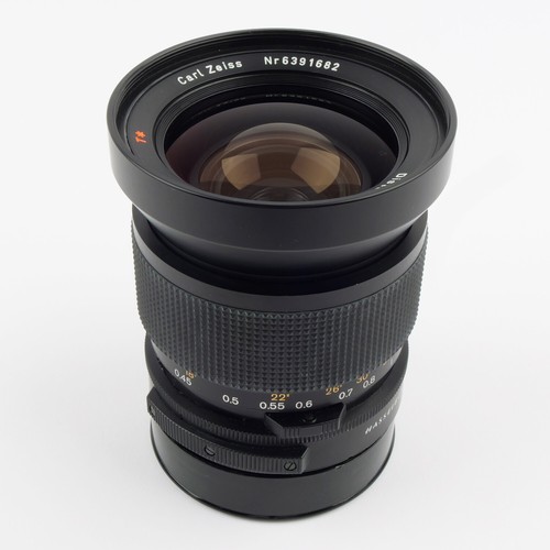 Hasselblad Zeiss Distagon F 2.8/50mm for 200/2000 Series - Picture 3 of 7