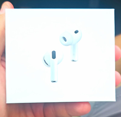 Apple AirPods Pro 3 Wireless Bluetooth In-Ear Earbuds, White (MFHP4AM/A)