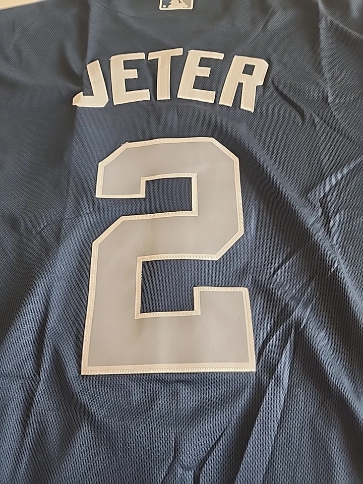 DEREK JETER #2 New York Yankees Black Alternate Jersey Men's Size Large - Image 4 of 4