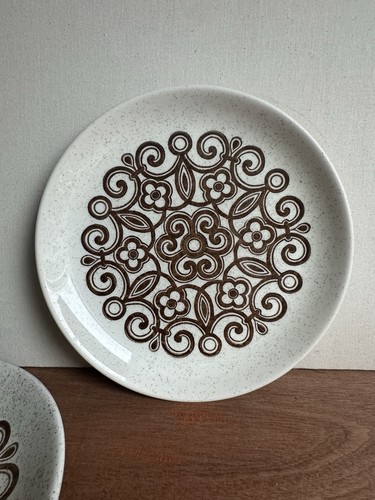4 X Vintage Bilton’s Celtic Rose 9” Starter Dinner Plates. Plain Edge - Picture 6 of 10