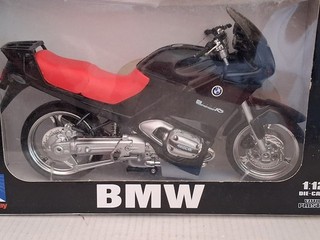 BMW R 1100 RS negro modelo de moto New Ray 1:12