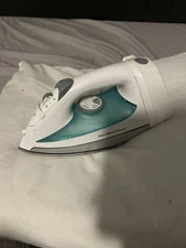 Proctor Silex 17291Y Nonstick Steam Iron