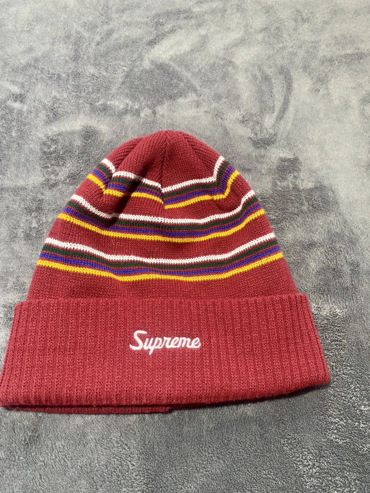 Bonnet Supreme Multicolore Fabriqué au Canada 