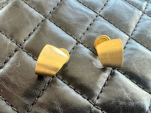 Ultimate high quality Non Pierced Earrings - Stay On All Day & Super Comfortable
