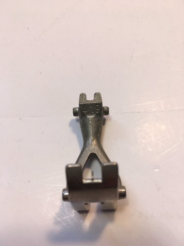 Piedini pressa per macchina da cucire originali Bernina 007,010,012, 016, 028, 030, 156, 158 - Foto 16 di 22