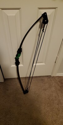 Children BARNETT LIL' BANSHEE Bow and 3 arrows w/ holder