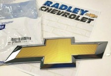 22786435 NEW GM OEM FRONT GRILLE BOWTIE EMBLEM CHEVROLET B23