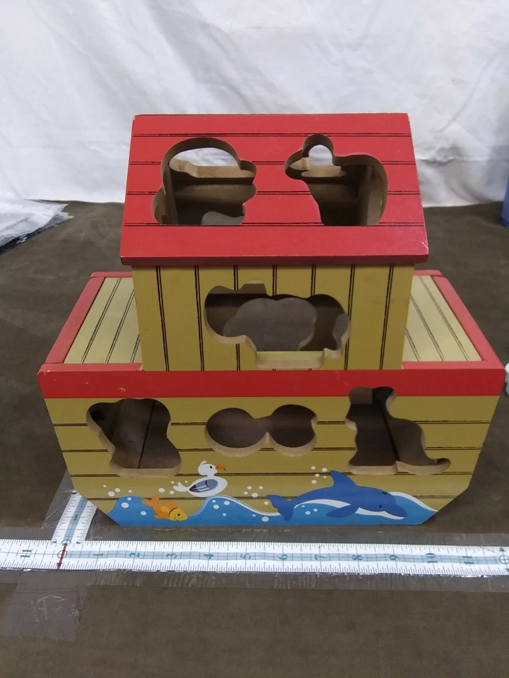 Melissa & Doug Noah's Ark Wooden Play Set ark + 13 Pieces #3786 - Image 4 of 4