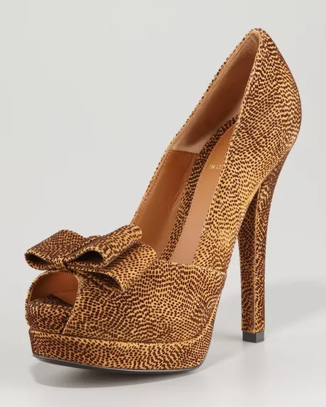 Fendi top gold shoes
