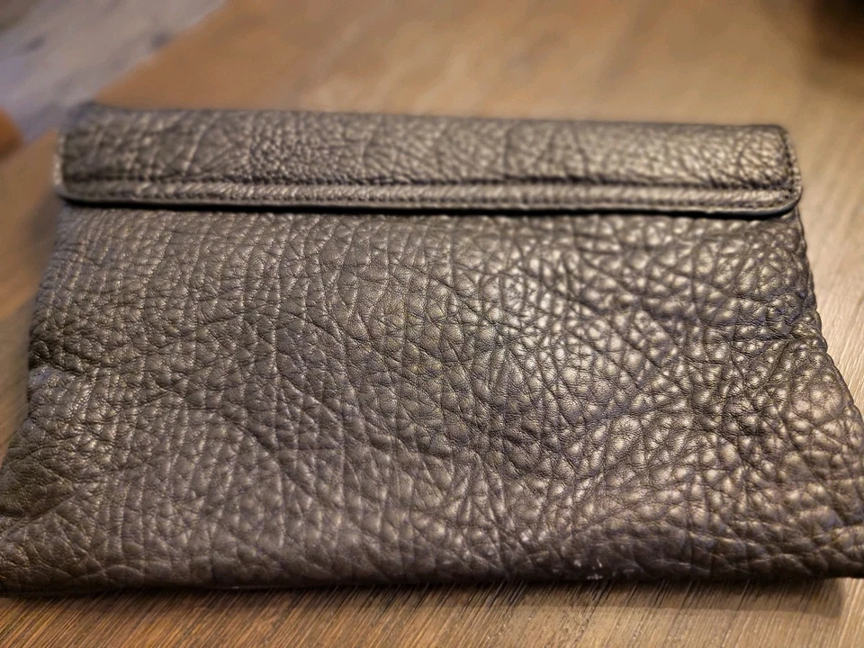 Auténtico bolso sin asas Givenchy Antigona sobre cuero granulado negro Foto 2 de 4