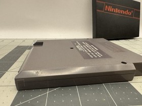 NES 10 Yard Fight Black Label With Sleeve - Authentic 