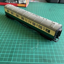Hornby OO Gauge R120 Thomas & Friends "Gordon" Composite Coach - Used - Unboxed