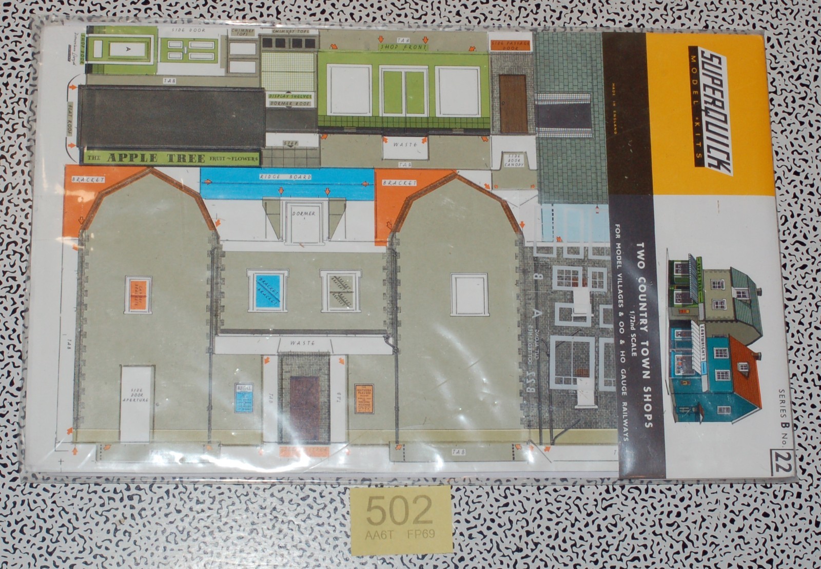Superquick kit B22 OO/HO Two Country Town Shops (502)