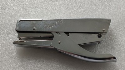 Rapid 21 / 4-6 Heftzange vintage made in Schweden Isaberg Verkstad Hestra Sweden