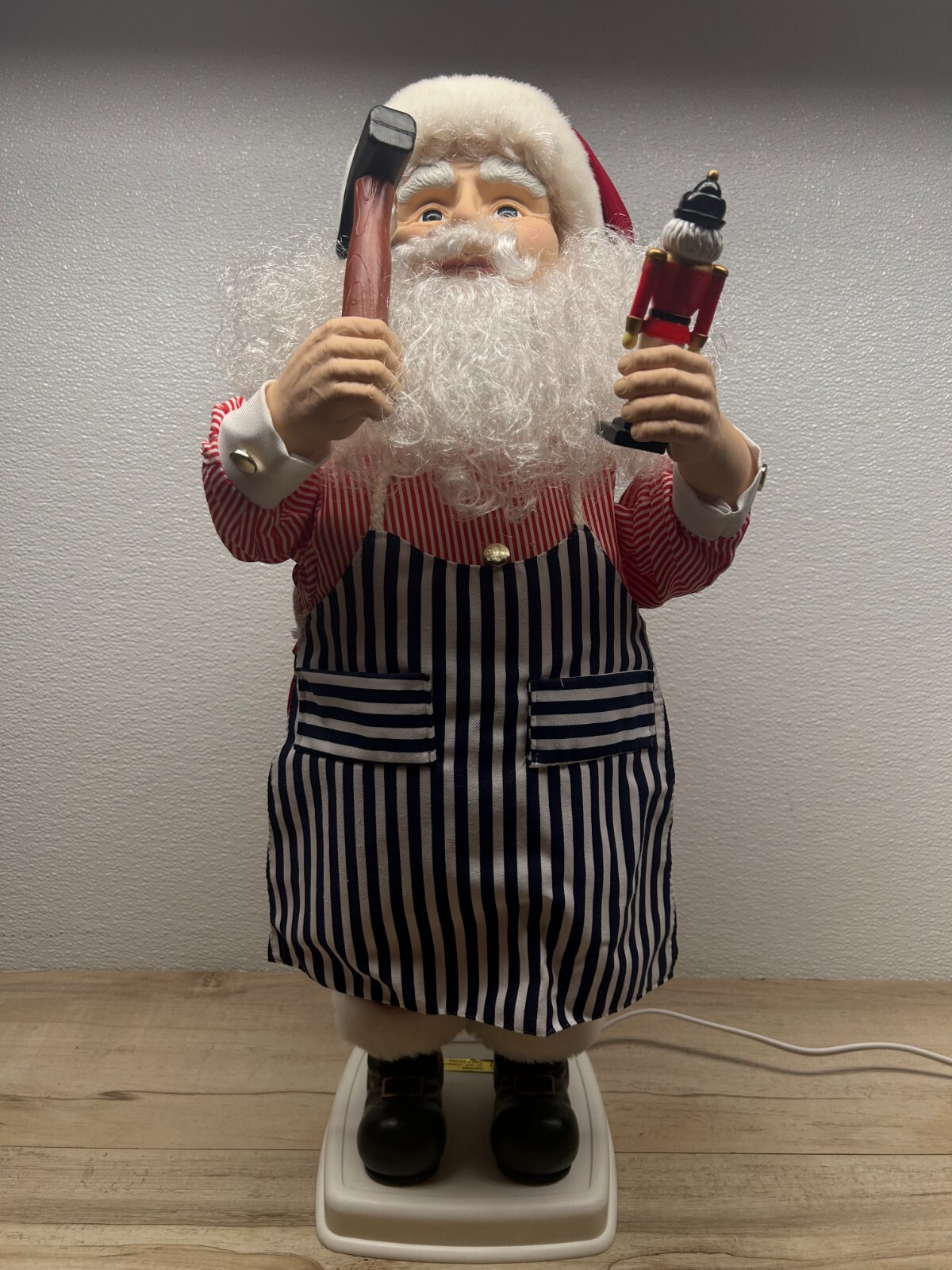 Vintage 1995 Holiday Time 25-inch Animated Santa Christmas Display