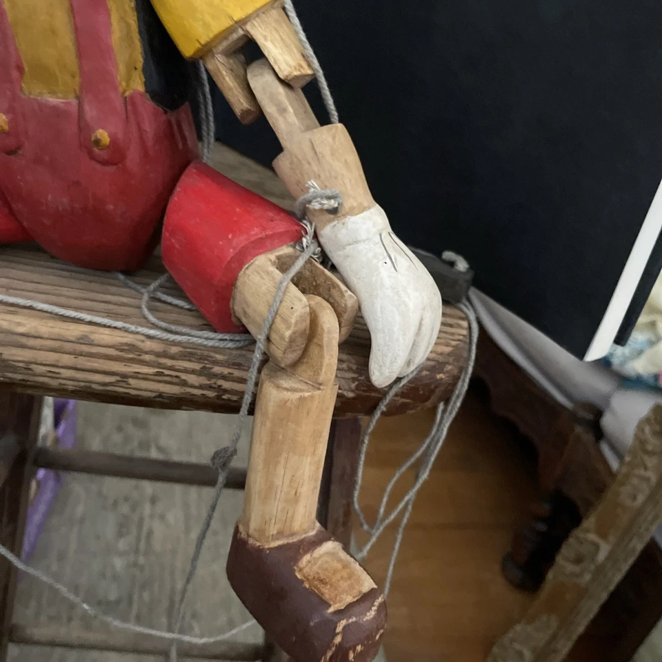 Disney 1950s Pinocchio Marinette wood handcarved puppet with all his strings - Image 4 of 4