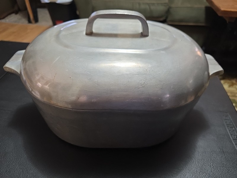 Vintage Wagner Magnalite 8qt Dutch Oven 4265P Near Mint