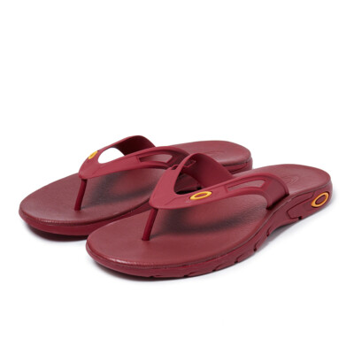 NWT Men’s Oakley Flip Flops NWT Men main image 3