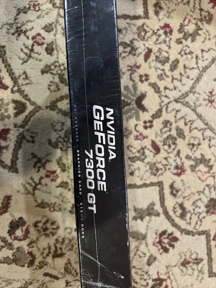 EVGA Nvidia GeForce 7300GT 512MB 128BIT DDR2 PCI-E Graphics Card **NEW IN BOX** - Image 2 of 4