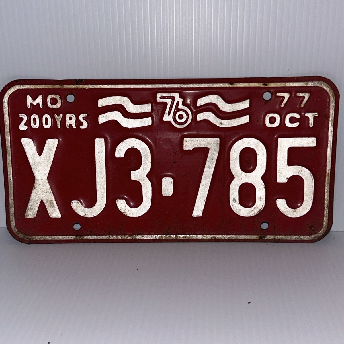 1977 Missouri License Plate #XJ3-785 Red White 200 Year