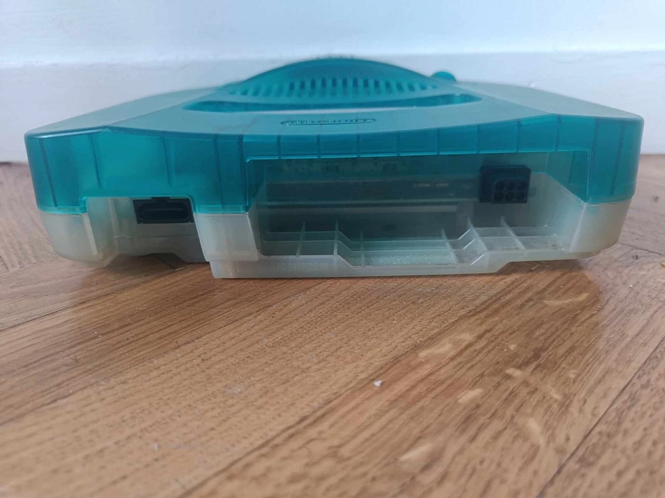 Console Nintendo 64 Clear Blue / Bleu Translucide Complète avec manette NUS-001 - Photo 2/4