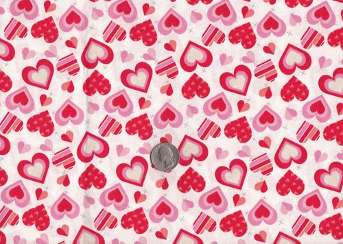 Remnant of Fabric Fat 8th 9X21 for Crafts, Quilting, Pink & Red Hearts