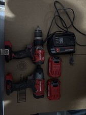 Jeu de perceuses et percussions artisanales