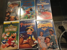 Walt Disney - 9 VHS Lot James  The Giant Peach, Pinocchio, Country Bears 6 