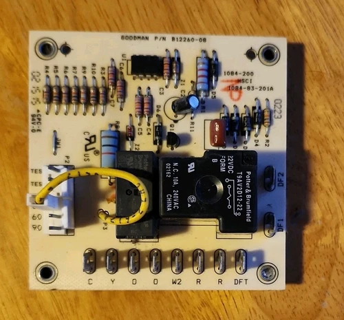 Goodman B12260-08 1084-200 Heat Pump Defrost Control Circuit Board