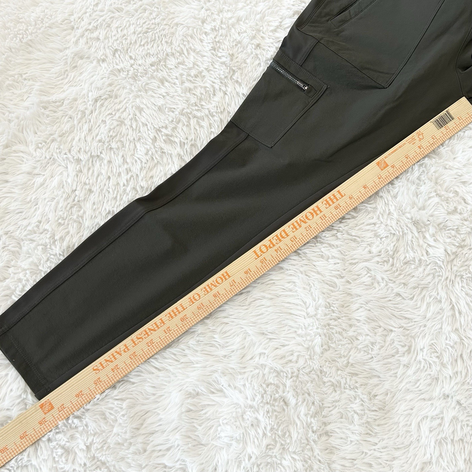 Athleta Headlands Hybrid Cargo Tight Leggings Pants Size 10 Olive Green Trail