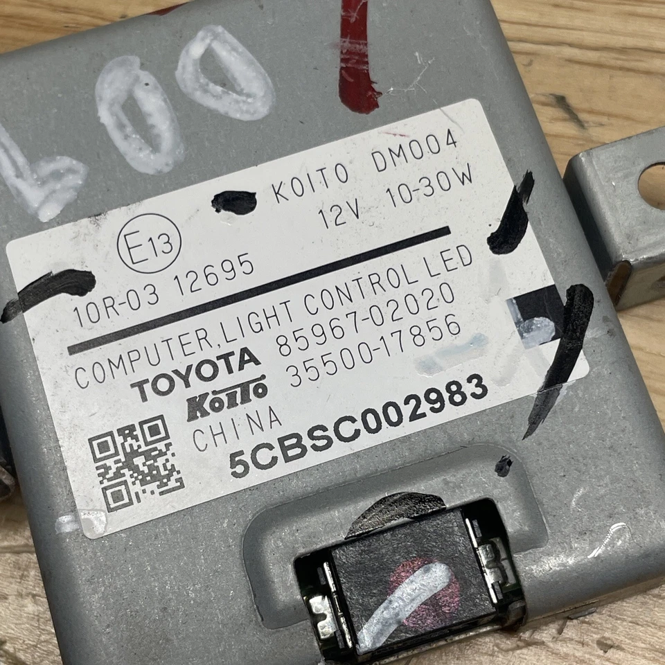 OEM 2014-2017 TOYOTA COROLLA CAMRY LEXUS IS250 COMPUTER LIGHT CONTROL LED Foto 2 de 4