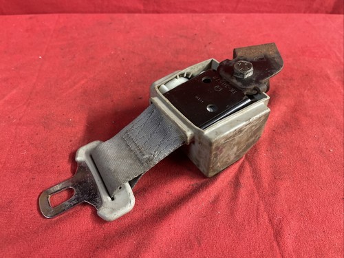 86-91 1988 MITSUBISHI MONTERO RAIDER PAJERO RIGHT PASSENGER REAR SEAT BELT GREY - Picture 7 of 10