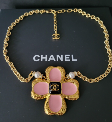 AUTH 23K NWT CHANEL NECKLACE PINK BLACK GOLD CAMELLIA METAL RESIN