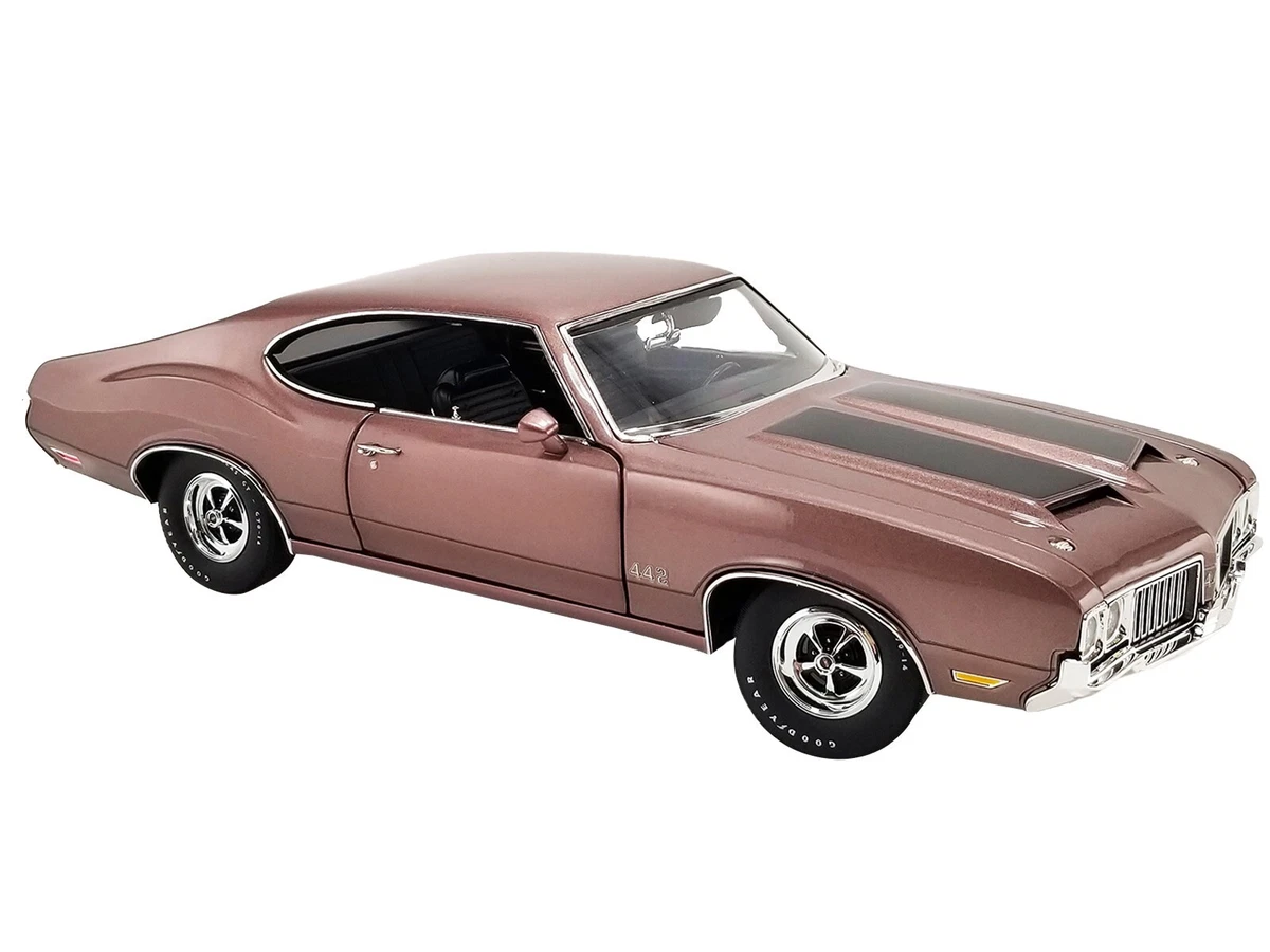 1970 OLDSMOBILE 442 REGENCY ROSE 1 18 DIECAST MODEL CAR BY ACME