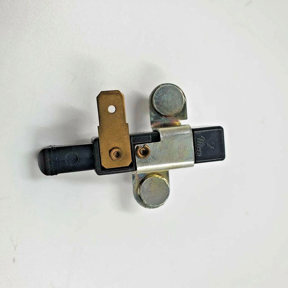 Ford Cortina MK3 Loading Compartment Lamp Switch assy. 71BG-13713AA - Image 4 of 4