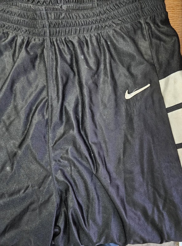 1990s NIKE Youngstown Ohio The RAYEN SCHOOL TIGERS black Basketball Shorts XL