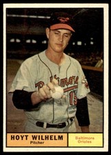 1961 Topps Baseball Cards 11