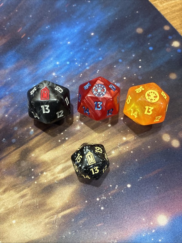 MTG , Marvel Spider-man Super Heroes, Spindown D20 dice Lot 4 dice in total
