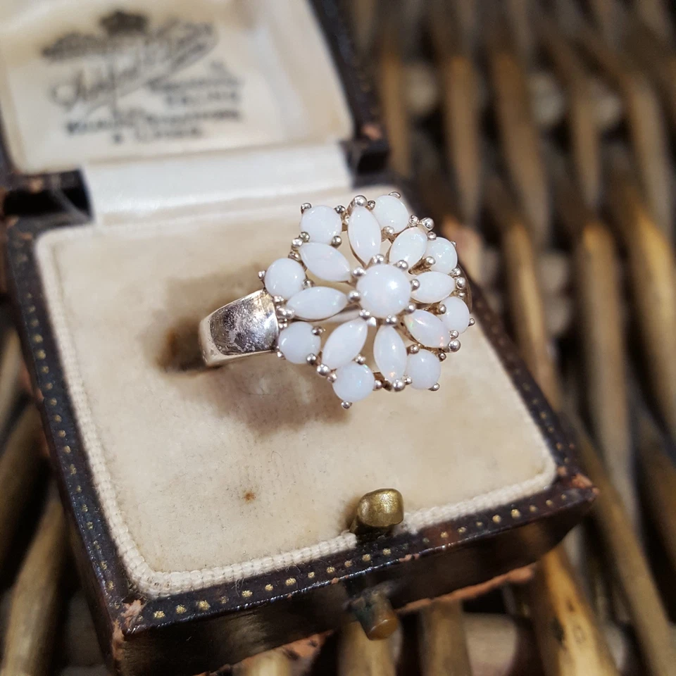 Anillo de plata esterlina de ópalo blanco australiano genuino talla L del Reino Unido, EE. UU. 5,75, copo de nieve Foto 3 de 4