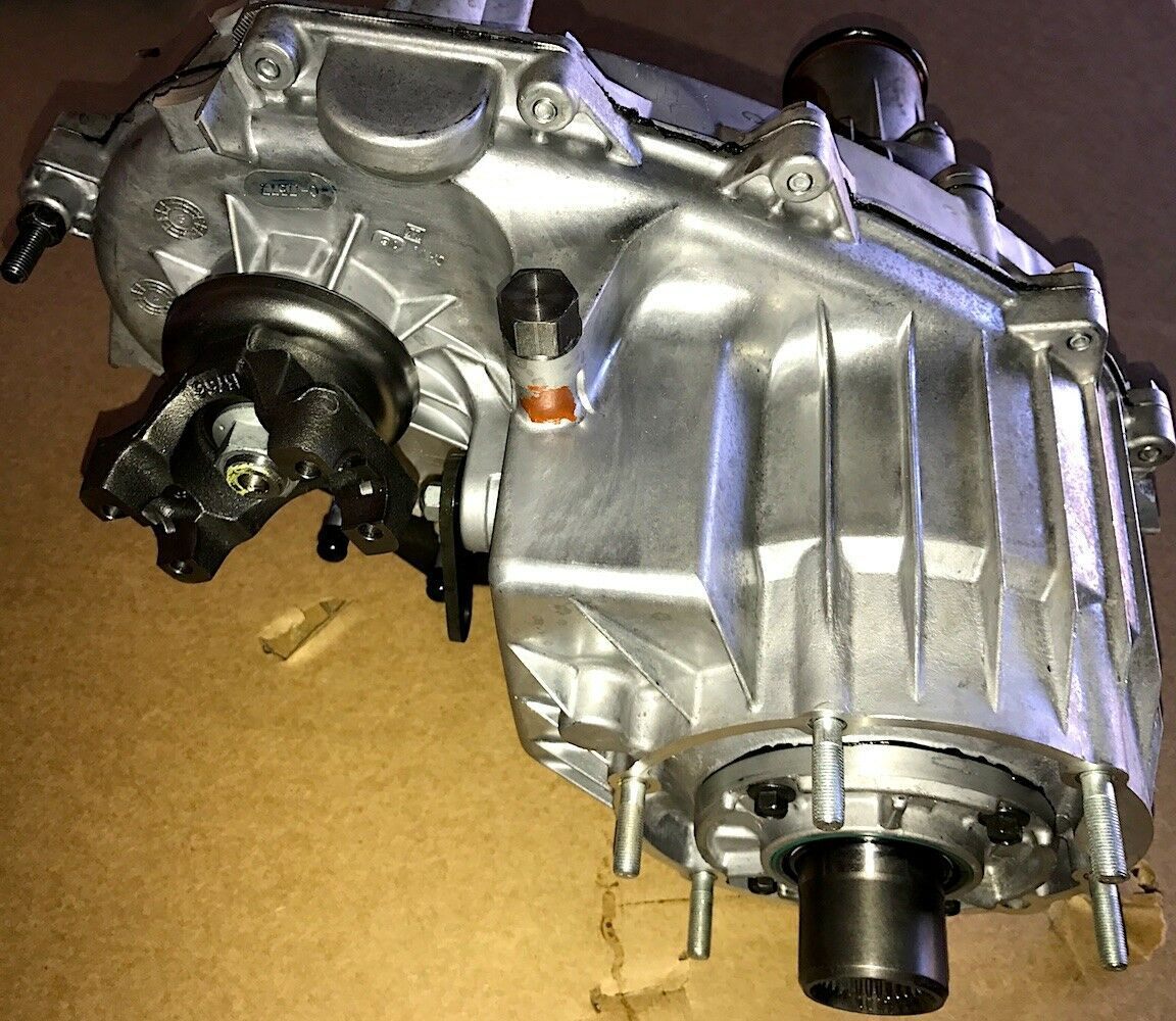 New TRANSFER CASE 242 ; Mil. Hummer ; EC12447125 6005789-A