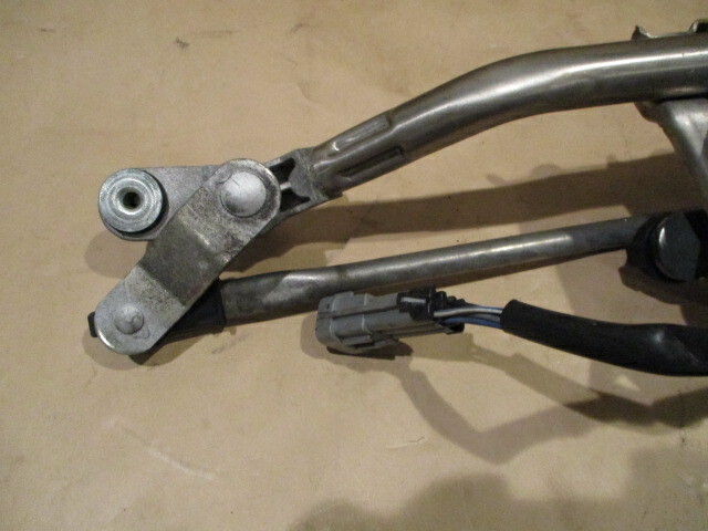 Maserati GranTurismo - Windshield Wiper Motor Linkage Assy - P/N 80257600